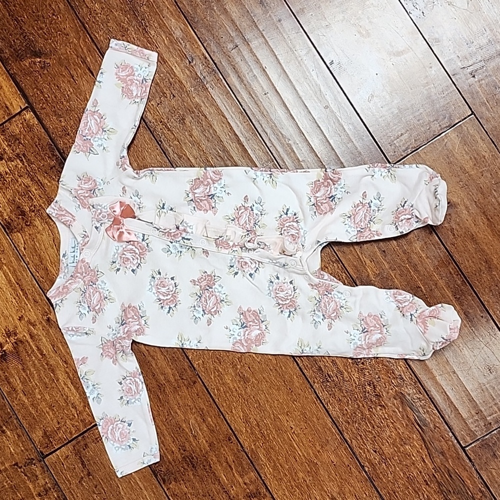 Infant one peice outfit